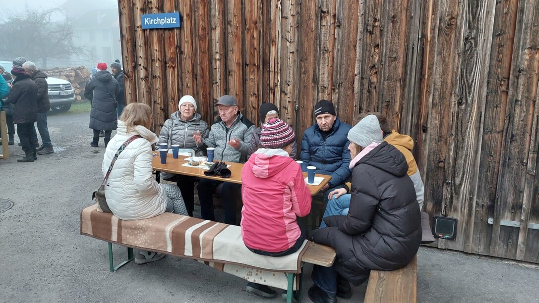 2025-12-14-Besinnliche-Adventfeier-Funkenzunft-Röns-19.59.40 (5).jpeg