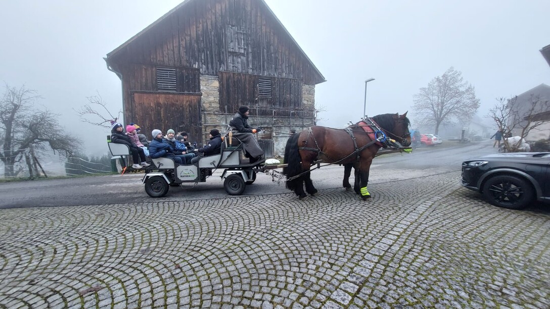 2025-12-14-Besinnliche-Adventfeier-Funkenzunft-Röns-19.59.43.jpeg