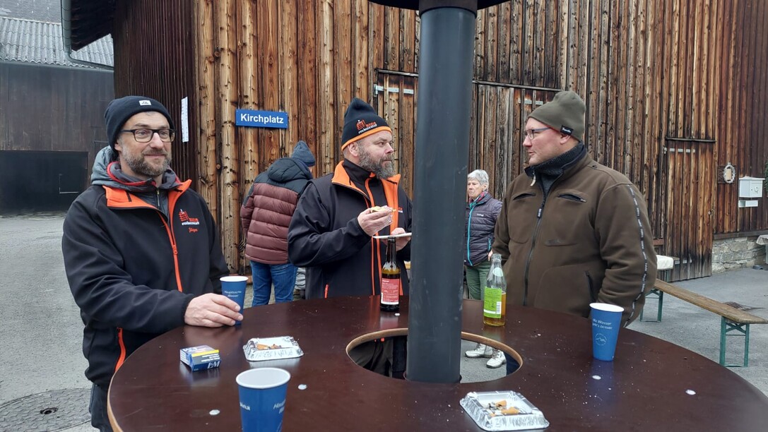 2025-12-14-Besinnliche-Adventfeier-Funkenzunft-Röns-19.59.44.jpeg