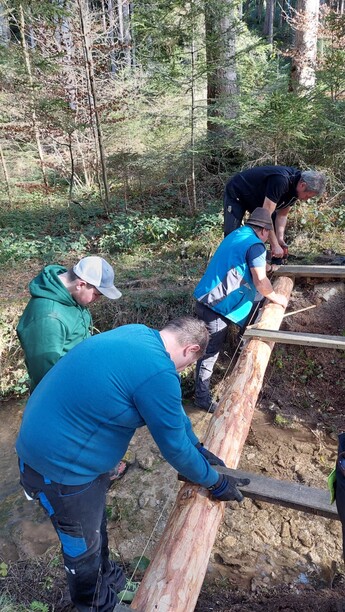2025-11-15-FZR-Rönser-Weiher-Brückensanierung-14.10.44 (6).jpeg